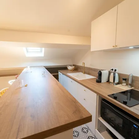 Appartement Beau 2p Au Centre De